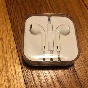 Unopened iPhone 6 headphones